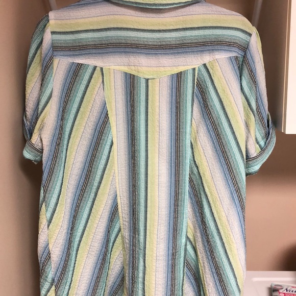 Claire France. Button down blouse - Picture 5 of 7